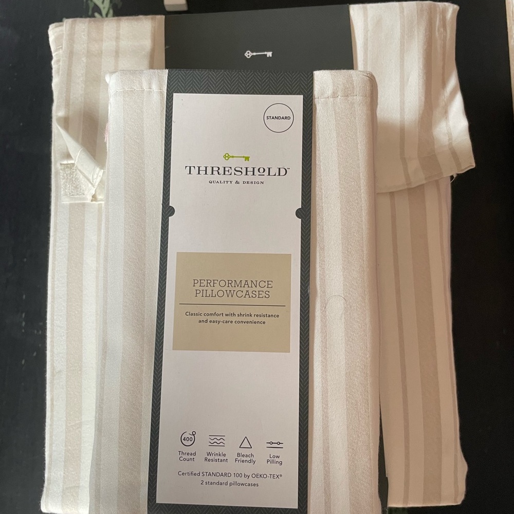 Threshold twin xl sheet sets.